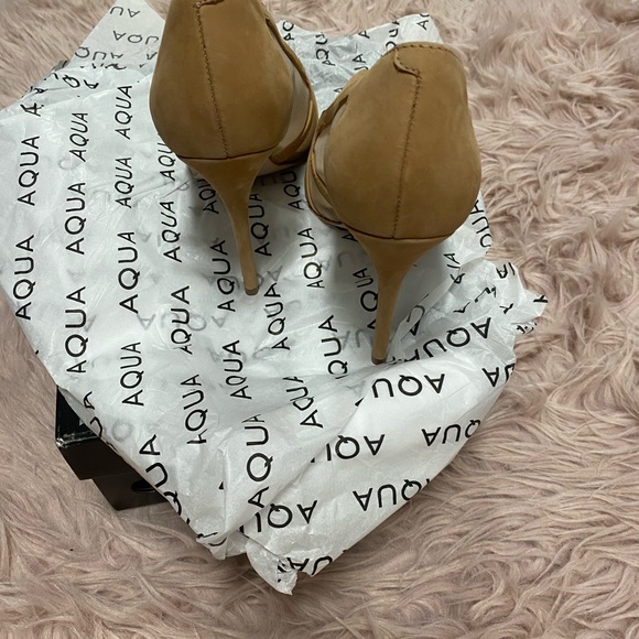 New tan suede Aqua 4” heels with mesh sides - Picture 5 of 5